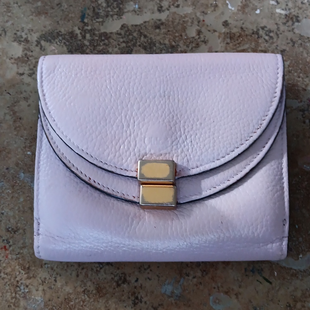 CHLOE LAVENDER PEBBLED LEATHER BIFOLD WALLET
